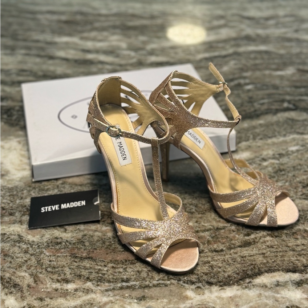 NEW🎁- Steve‎ Madden gold SB-TEE CHAMP FAB👠👡💃